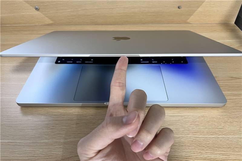 关苹果|搭载了 M1 Max 的 16 英寸 MacBook Pro 很强，但请不要神化它