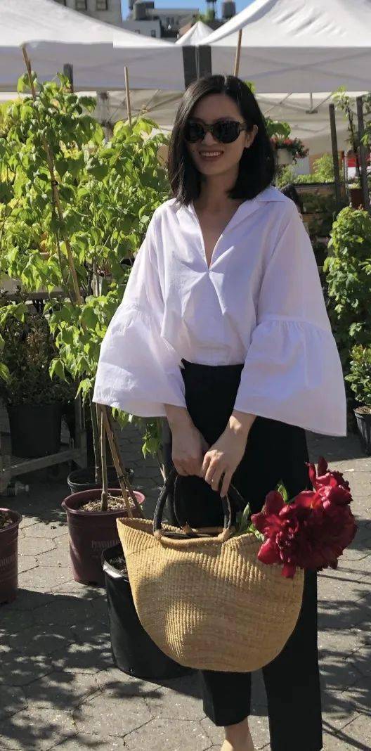 漂亮 基础款怎么穿出高级感？这些女设计师给的答卷可太漂亮了！
