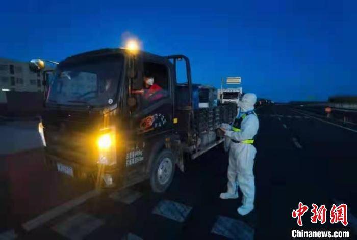 疫情风暴眼中的额济纳 熬过低谷繁华自现 生活 新闻时间
