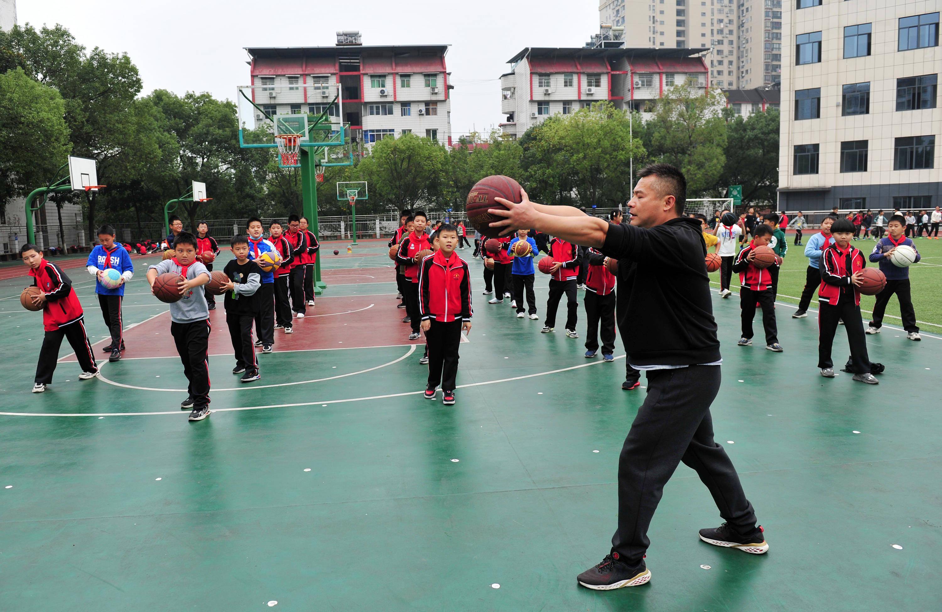 书法|湖北秭归：校园生活丰富多彩