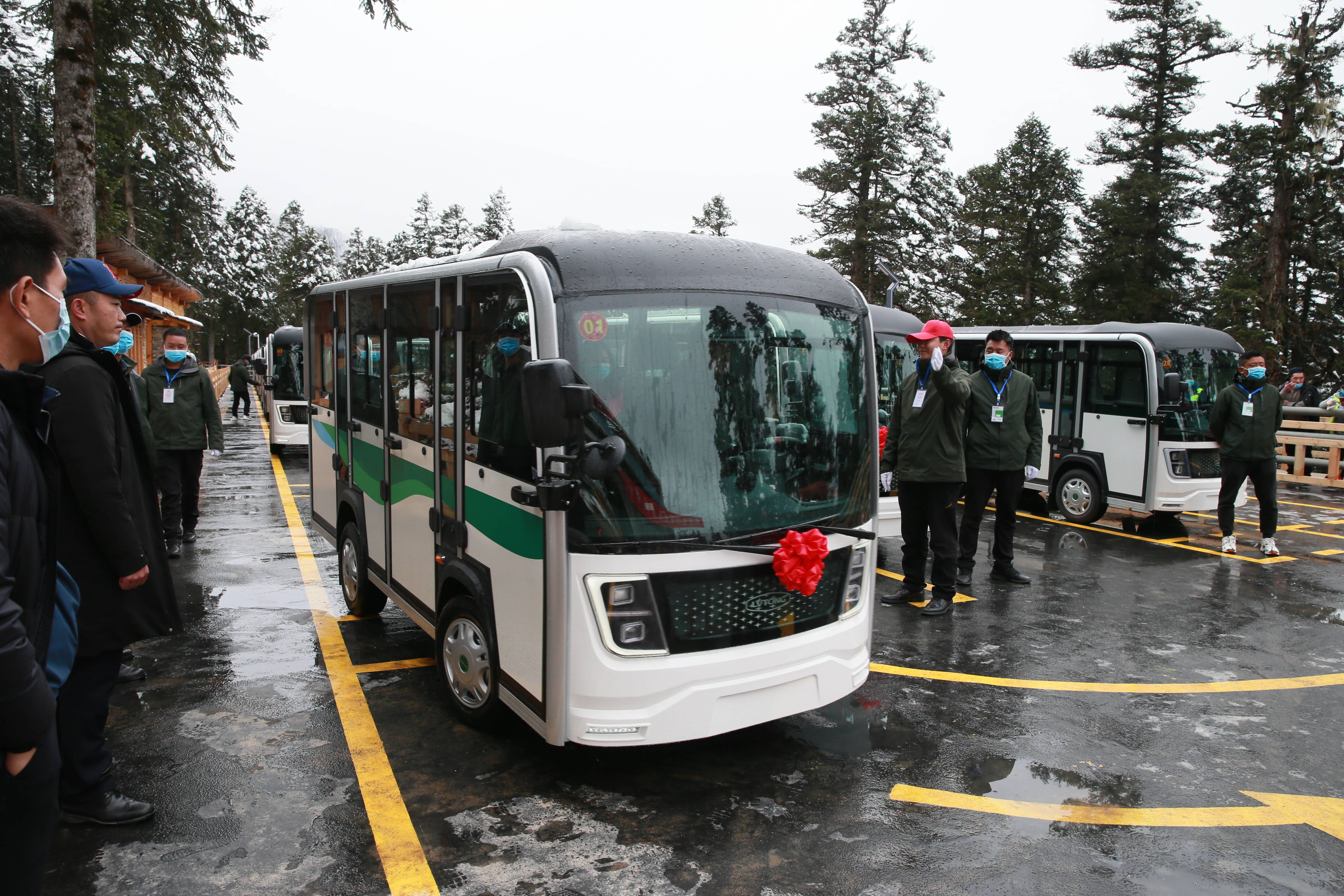 运营|黄龙生态观光车11月1日开通运营，到达五彩池更快捷了