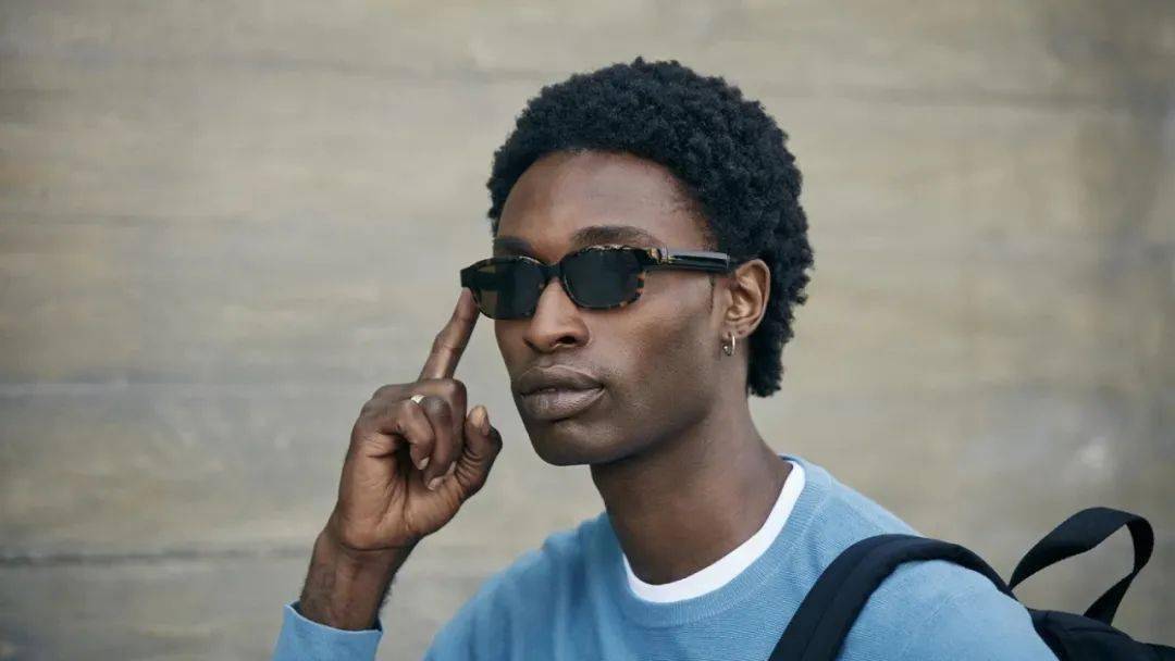 亚马逊 Echo Frames 想用「置顶联系人」作为智能眼镜的必杀技