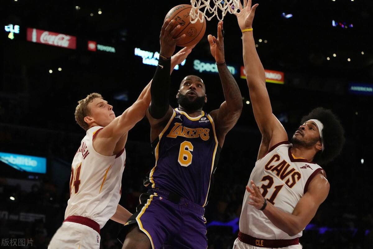 23 6 3,得分创生涯新高!面对湖人,探花迎来爆发,詹皇送上赞美