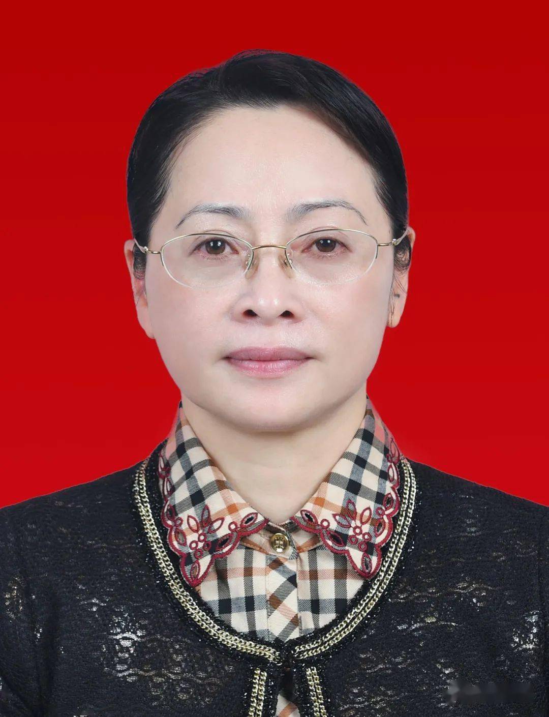 女,汉族,1969年1月生,中央党校大学,中共党员,现任赣州市人大常委会副