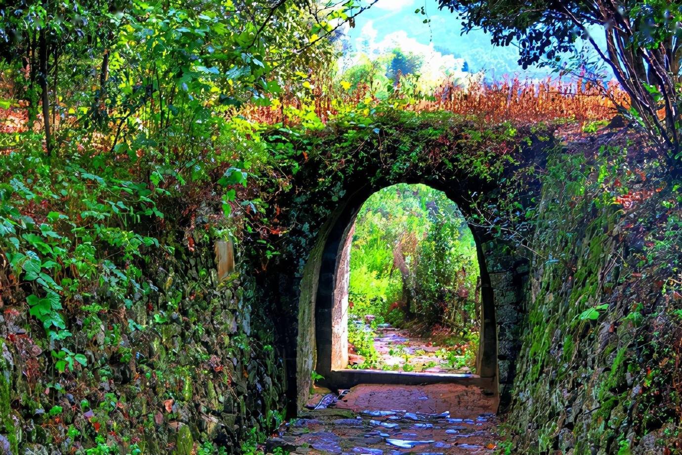 古时为仙霞古道之重要关隘,为仙霞关群之第四关.