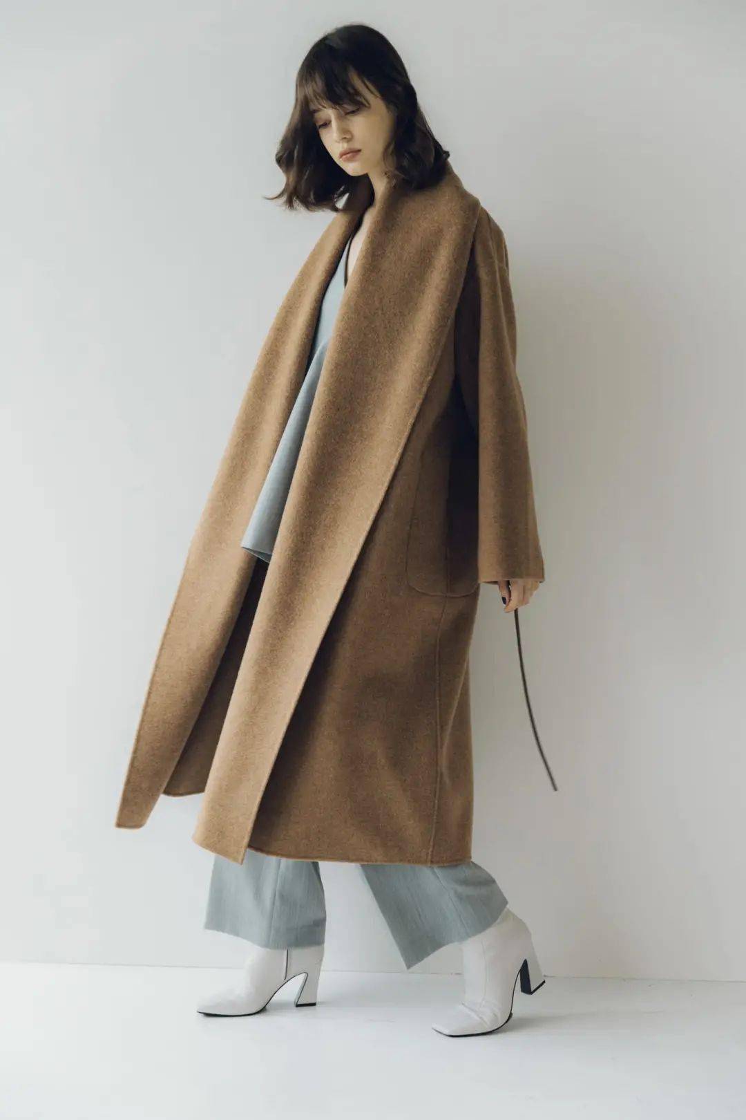 驼色大衣让你美的很高级
