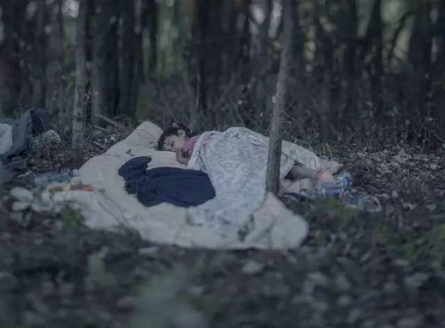 遇难者生前的照片震惊世界