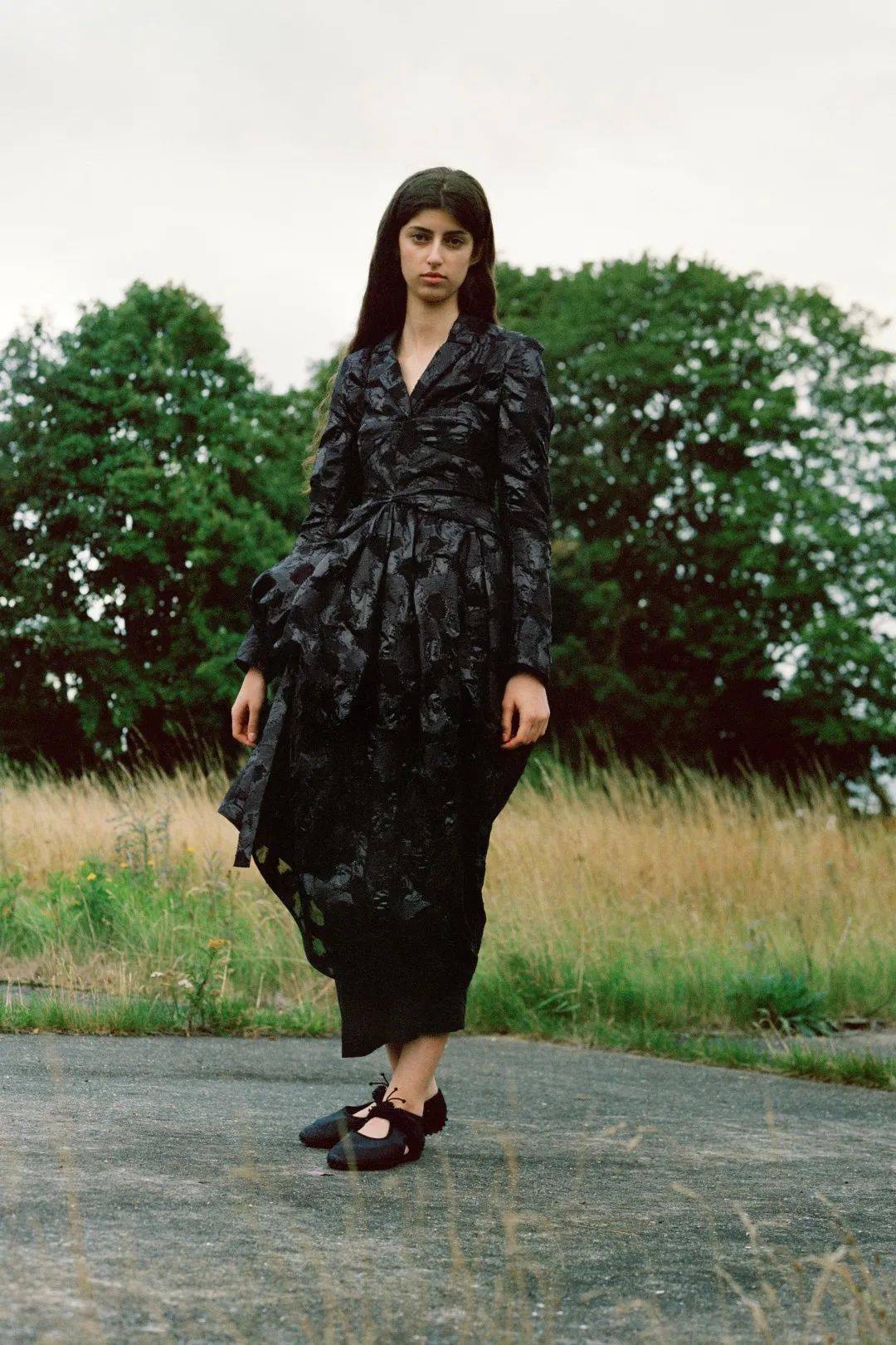 品牌 为「童话」找到合适的安放,来自北欧的浪漫!Cecilie Bahnsen将心跳融入到雨声、风声、吉他声中!