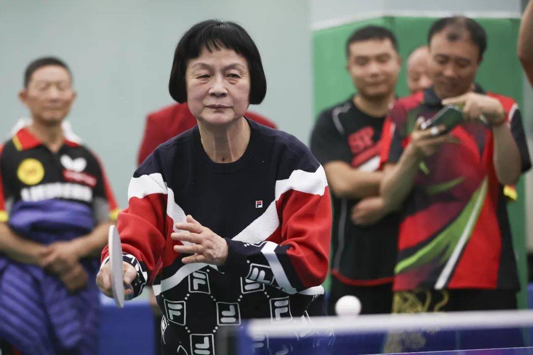 世界冠军郑敏之为比赛开球对徐老的讲法,家长深有感触.