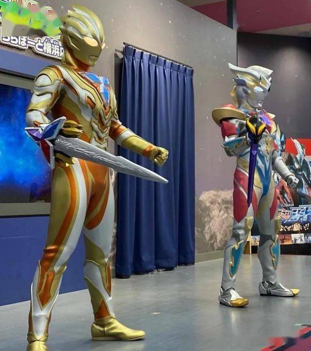 奥特曼三位迪迦线下同台登场同时还有赛罗和泽塔师徒