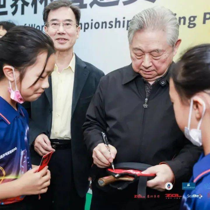 徐寅生、郑敏之助阵砂板乒乓球世界杯直通赛_比赛