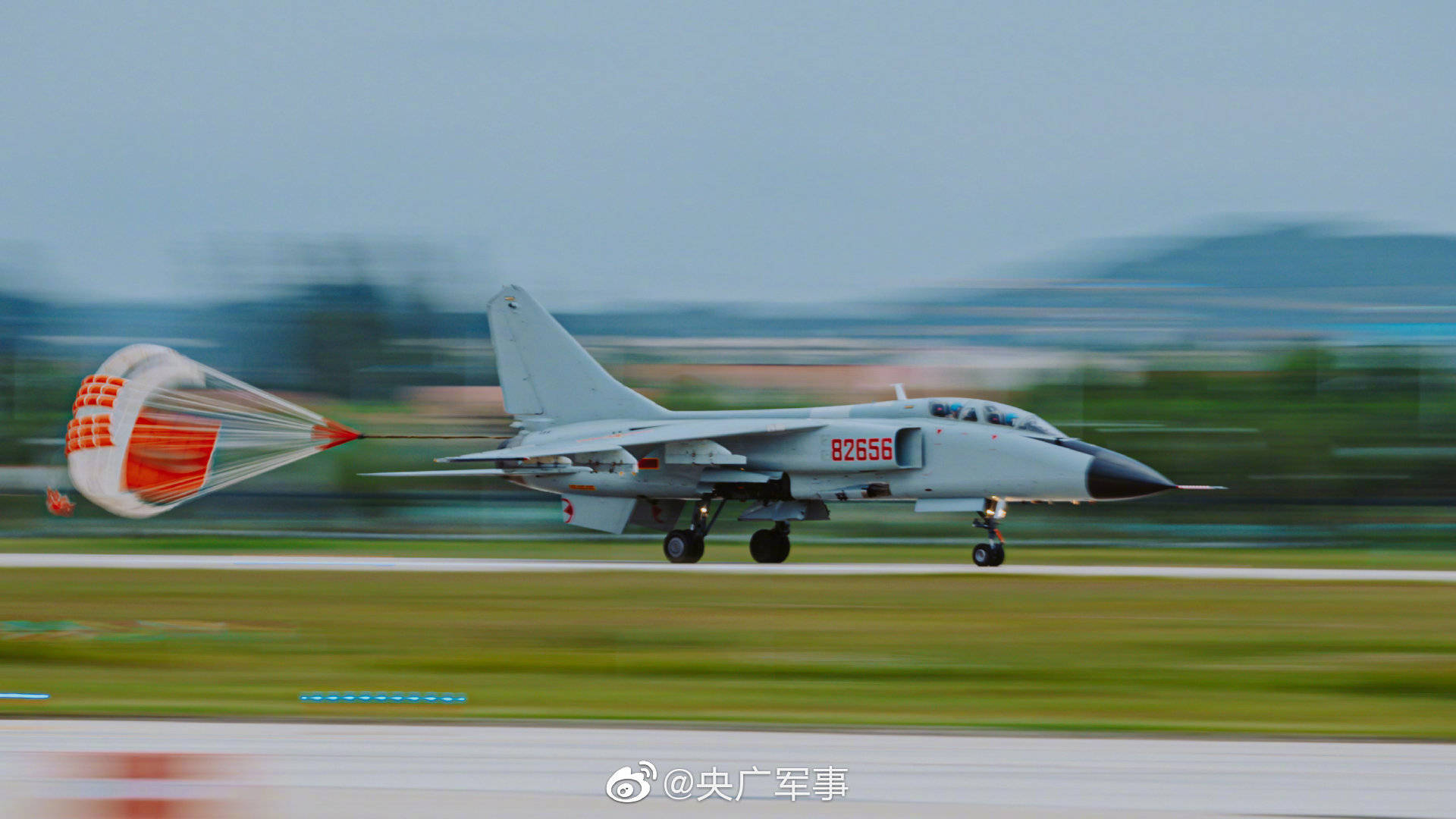 每一张都是壁纸北部战区海军航空兵全年飞行集锦