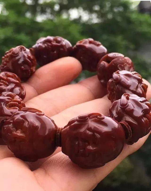 橄榄核手串到底能不能汗盘