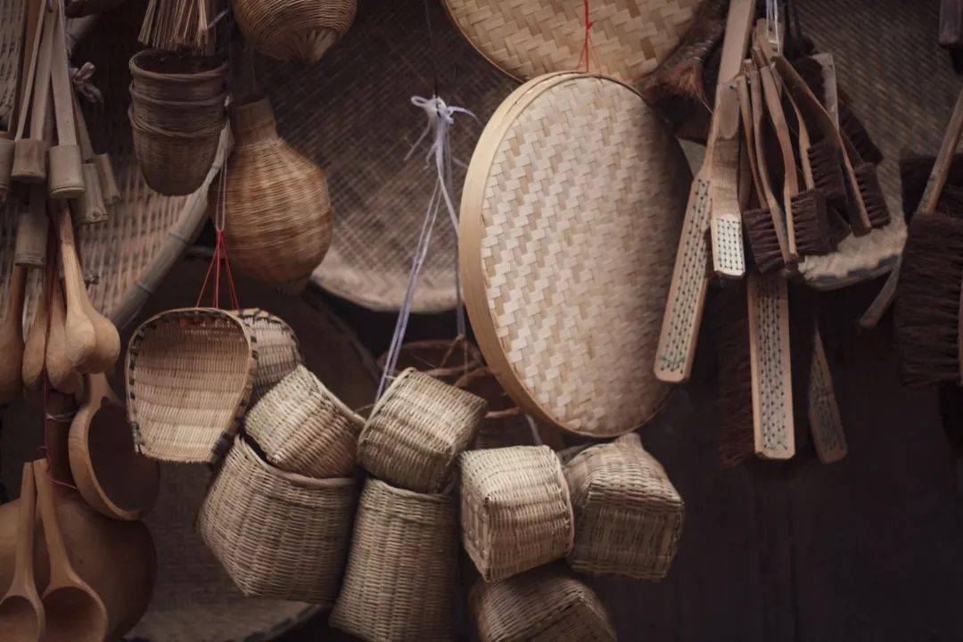 镇坪县竹编工艺品编织技艺是民间传统工艺的精华,具有重要的历史,文化