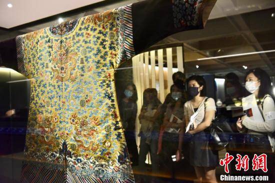 主题|香港艺术馆以颜色为主题展现中国古代文物色彩美学