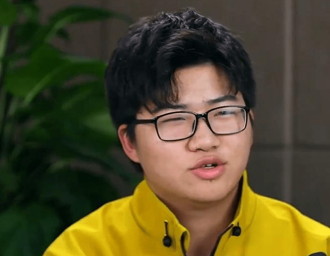 狼队杰杰kgl首秀很成功比刺痛顺利得多借老qg重回kpl指日可待