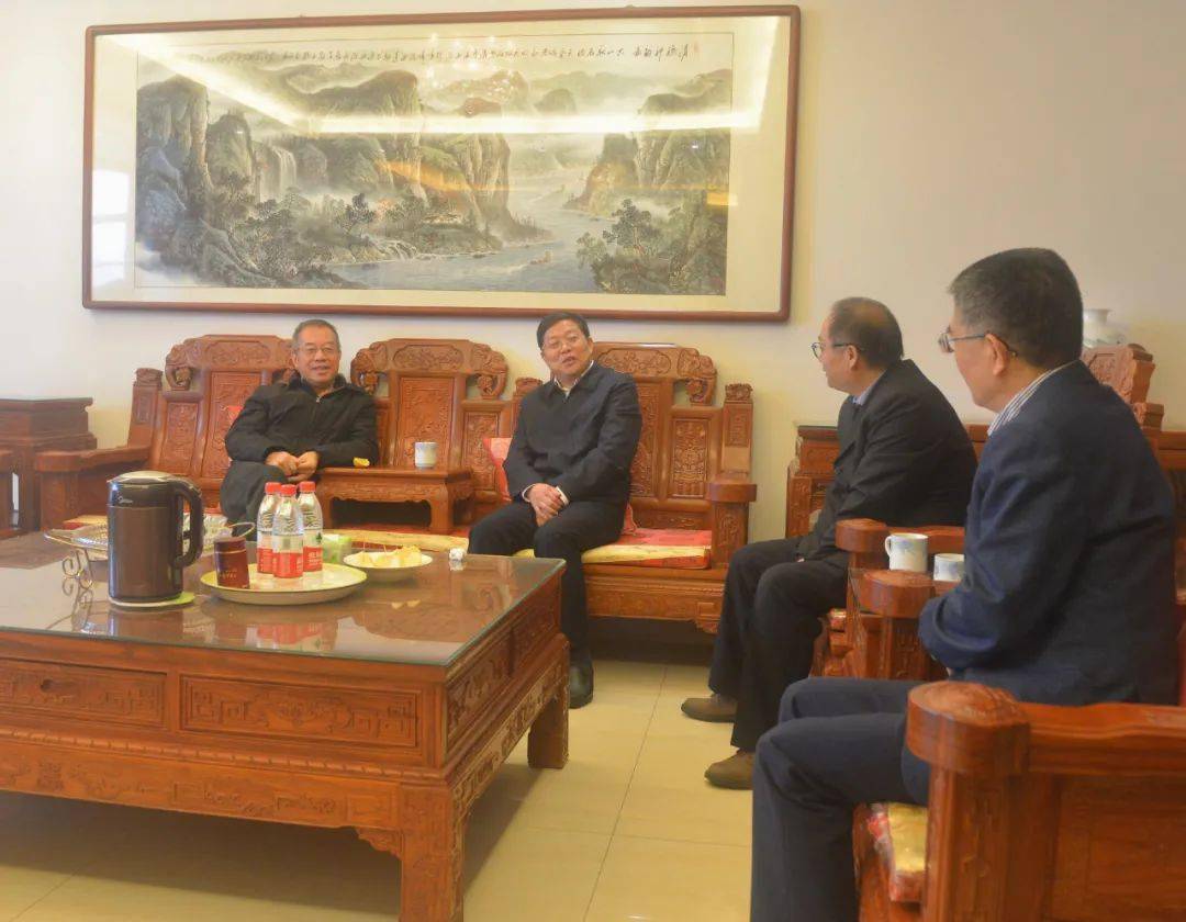 当天,徐兵先后看望了胡国铤,李南生,曾新方,赖联明,梅继尧,刘建平,与