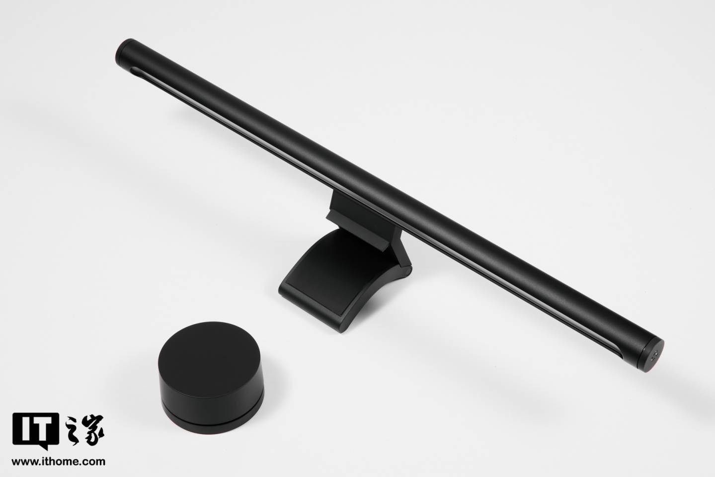 【IT之家开箱】米家智能显示器挂灯1S图赏