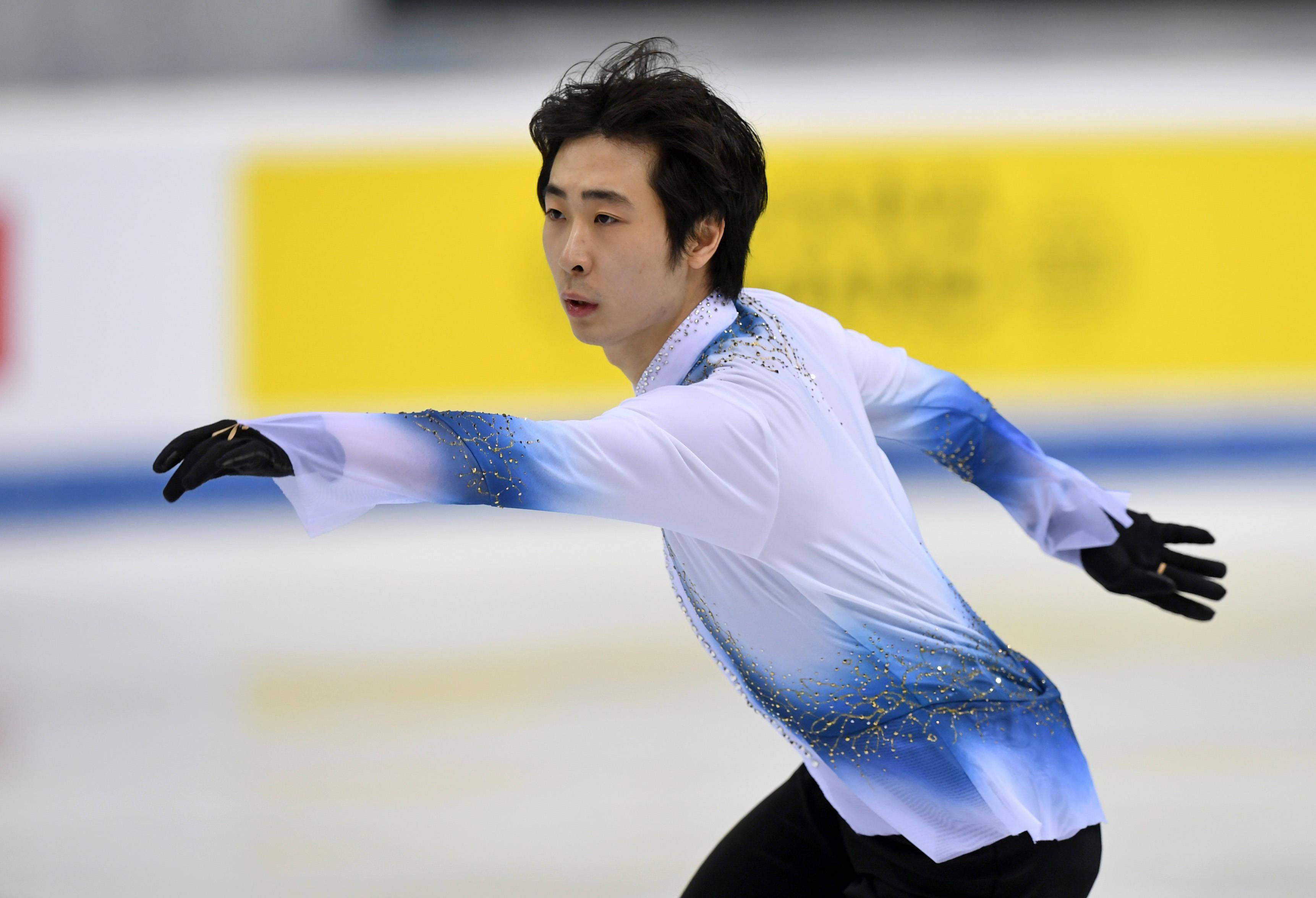 花样滑冰大奖赛意大利站金博洋列男单短节目第一