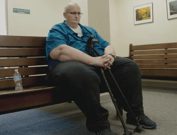 每天狂吃飙至900斤,医院:死后送屠宰场_保罗·梅森