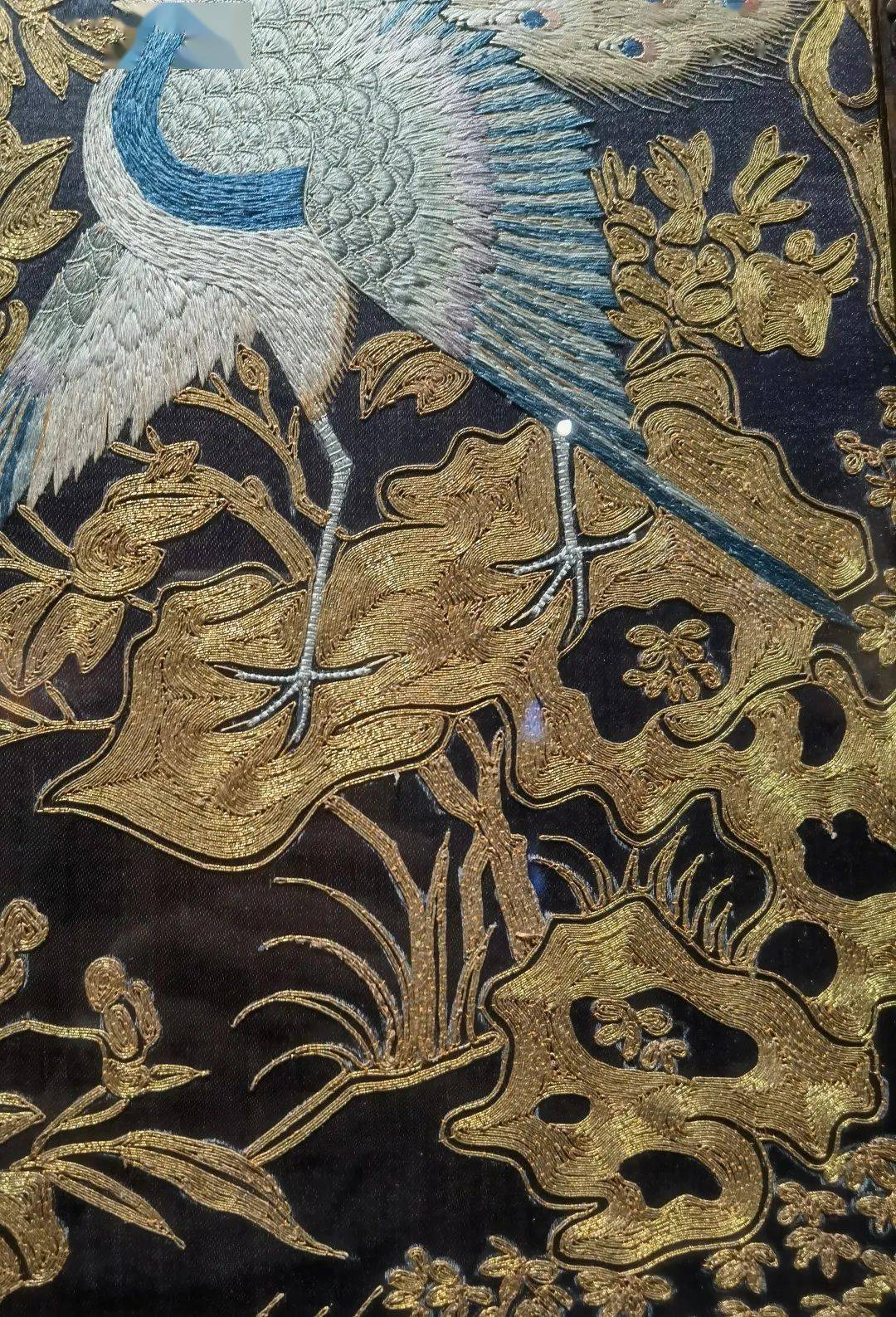 广州十三行博物馆广绣中的金丝银缕