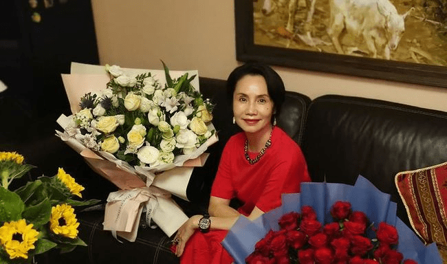 频道|央视主持人徐俐退休后综艺首秀，分享首次带耳环出镜故事