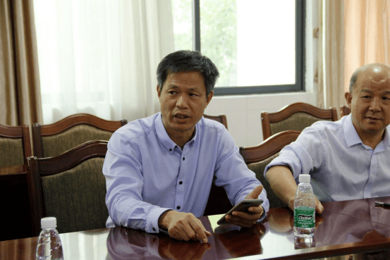 莞美学校刘贵真校长致欢迎词本次前来督导高三备考工作的都是东莞市