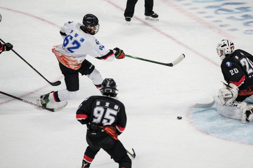 机器人做手冲咖啡？这座冬奥场馆还有很多“黑科技”