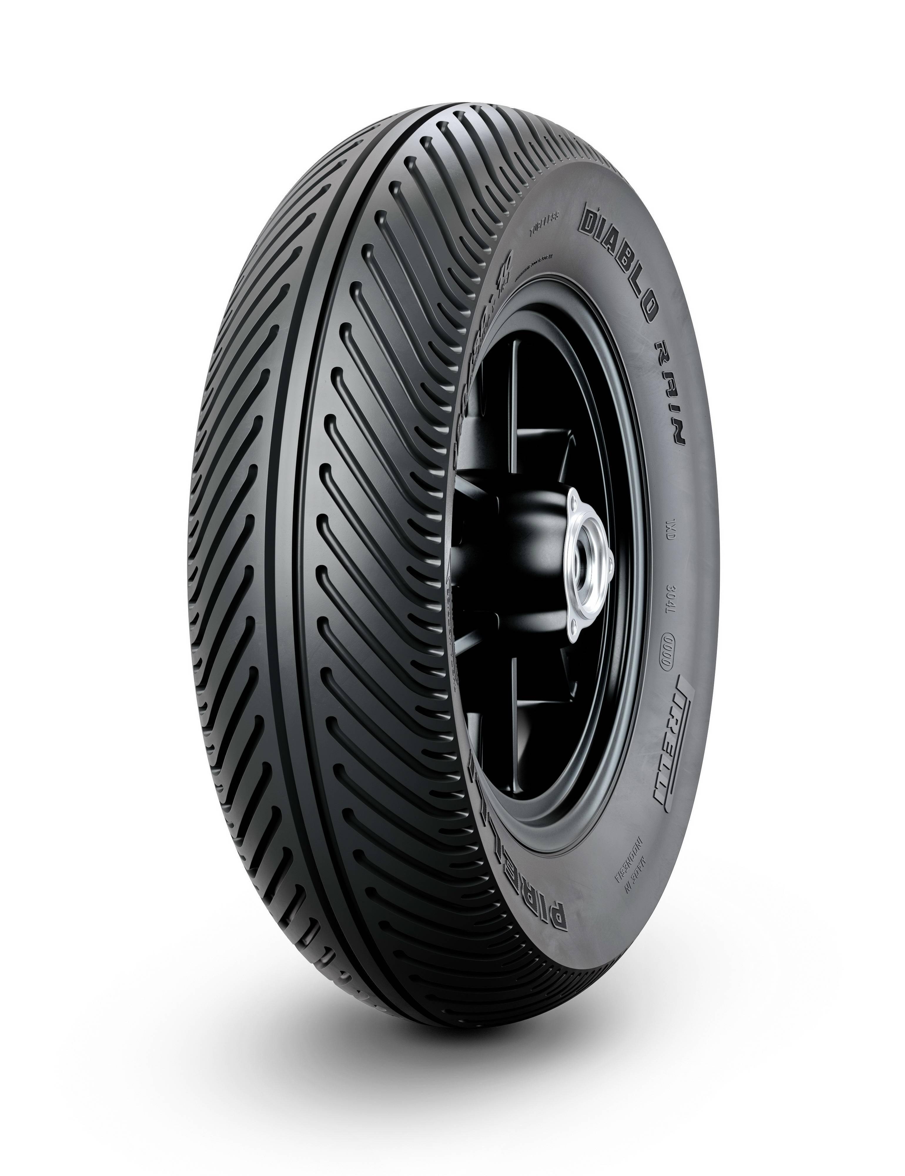 倍耐力推出minigp用的10寸12寸赛车轮胎