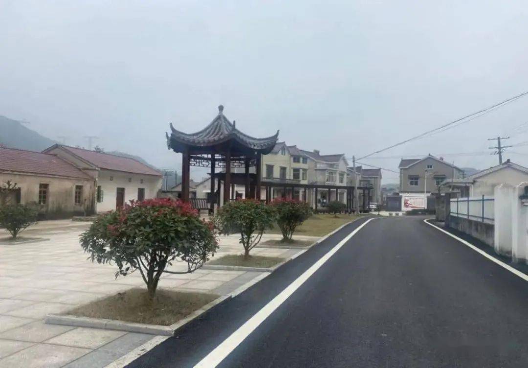 开局十四五奋进新征程看得见的乡愁梅街镇乌石村为乡村记忆建档