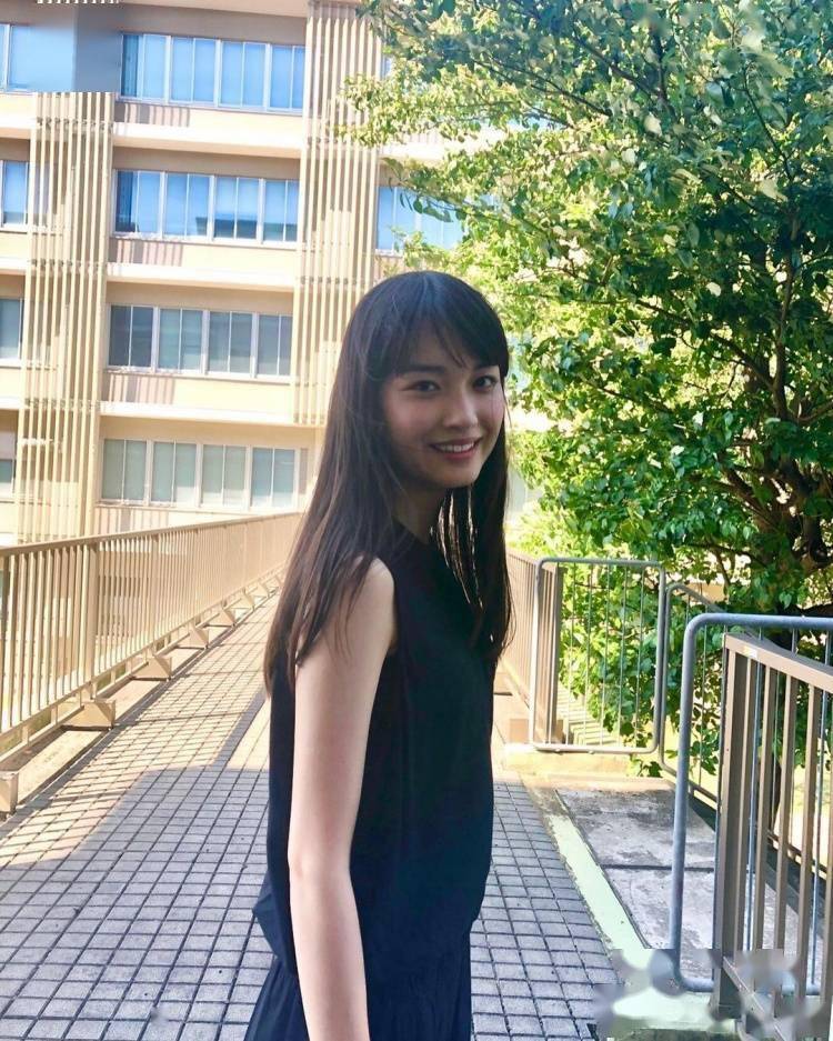 你的女孩17岁茅岛水树出任第100届日本高中联赛应援经理