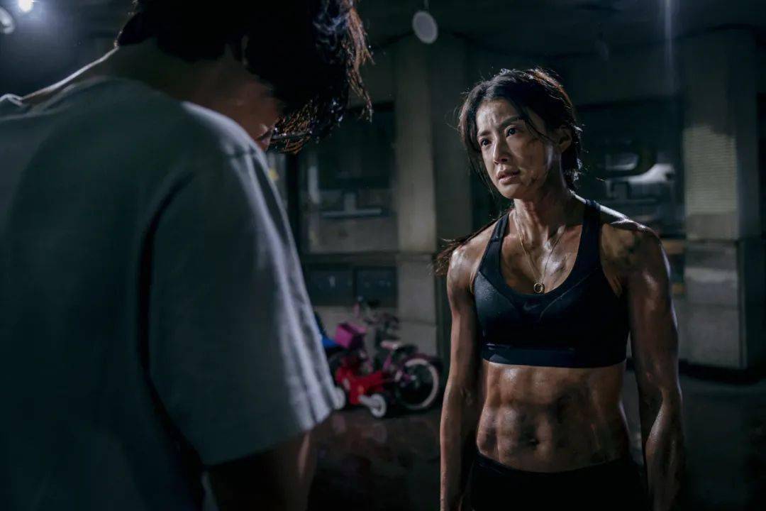 床底|韩剧真的杀疯了,又来一部高分爆款