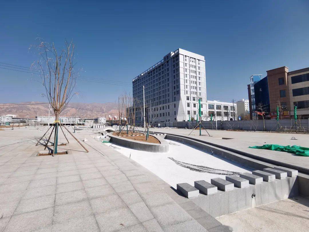 县委书记张爱如调研督导群科新区城区绿化城市管理重点项目建设等工作