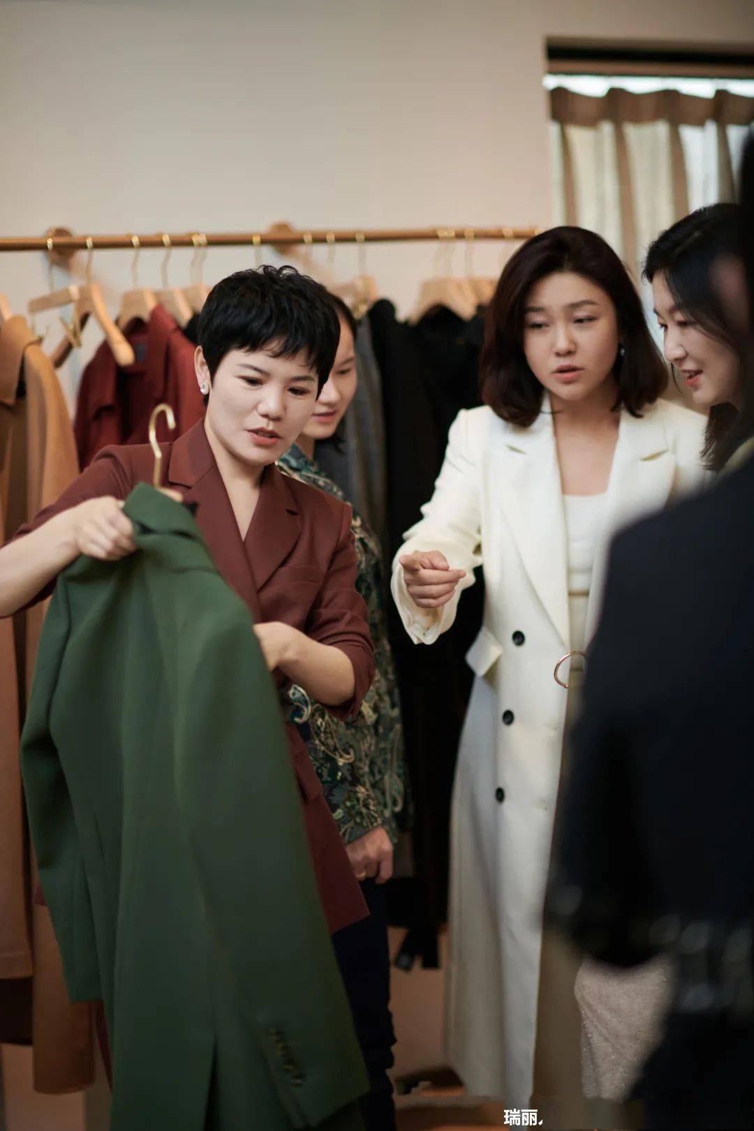 瑞丽人物品牌研修学院美音美衣美拍女性成长沙龙完美收官