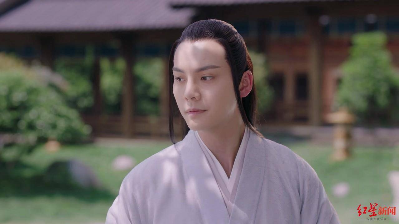 陈伟霆|小邱鉴剧｜杨幂新剧首播：古装造型亮眼，剧情仍显老套