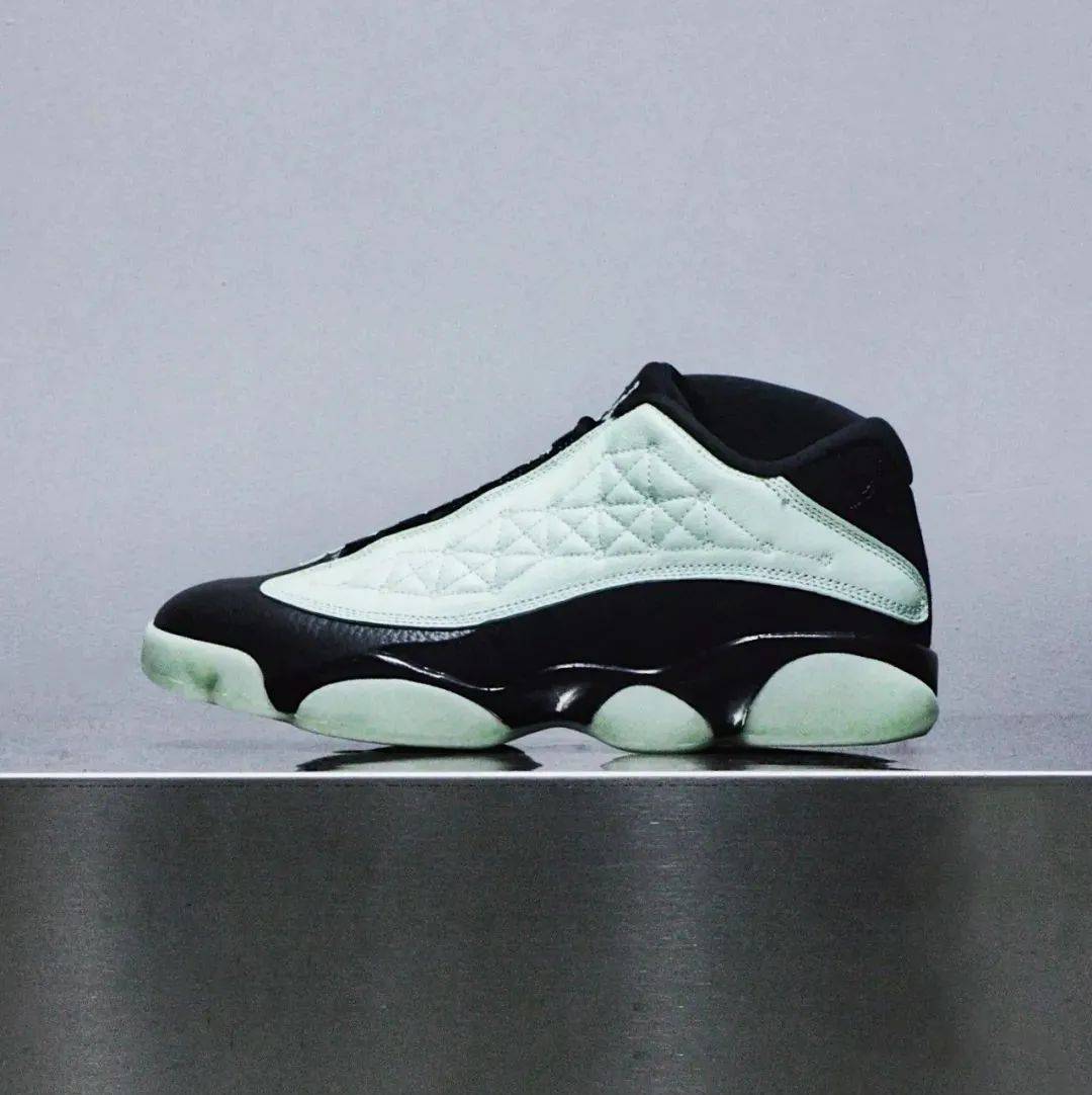 jordan 13 soar
