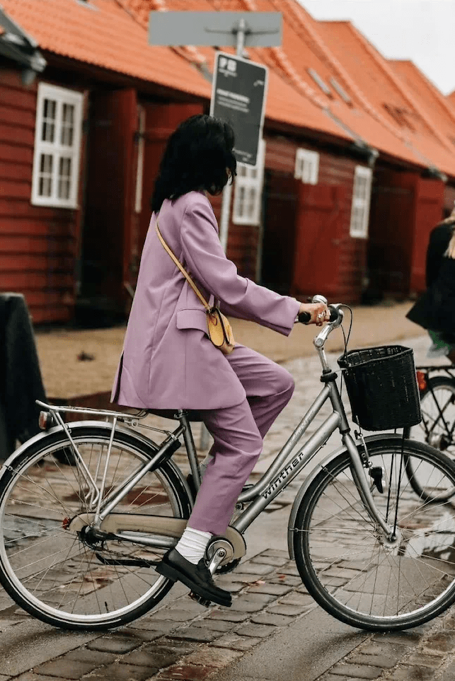 一直以来,丹麦政府致力于环境保护,大力倡导自行车环保绿色出行,这就