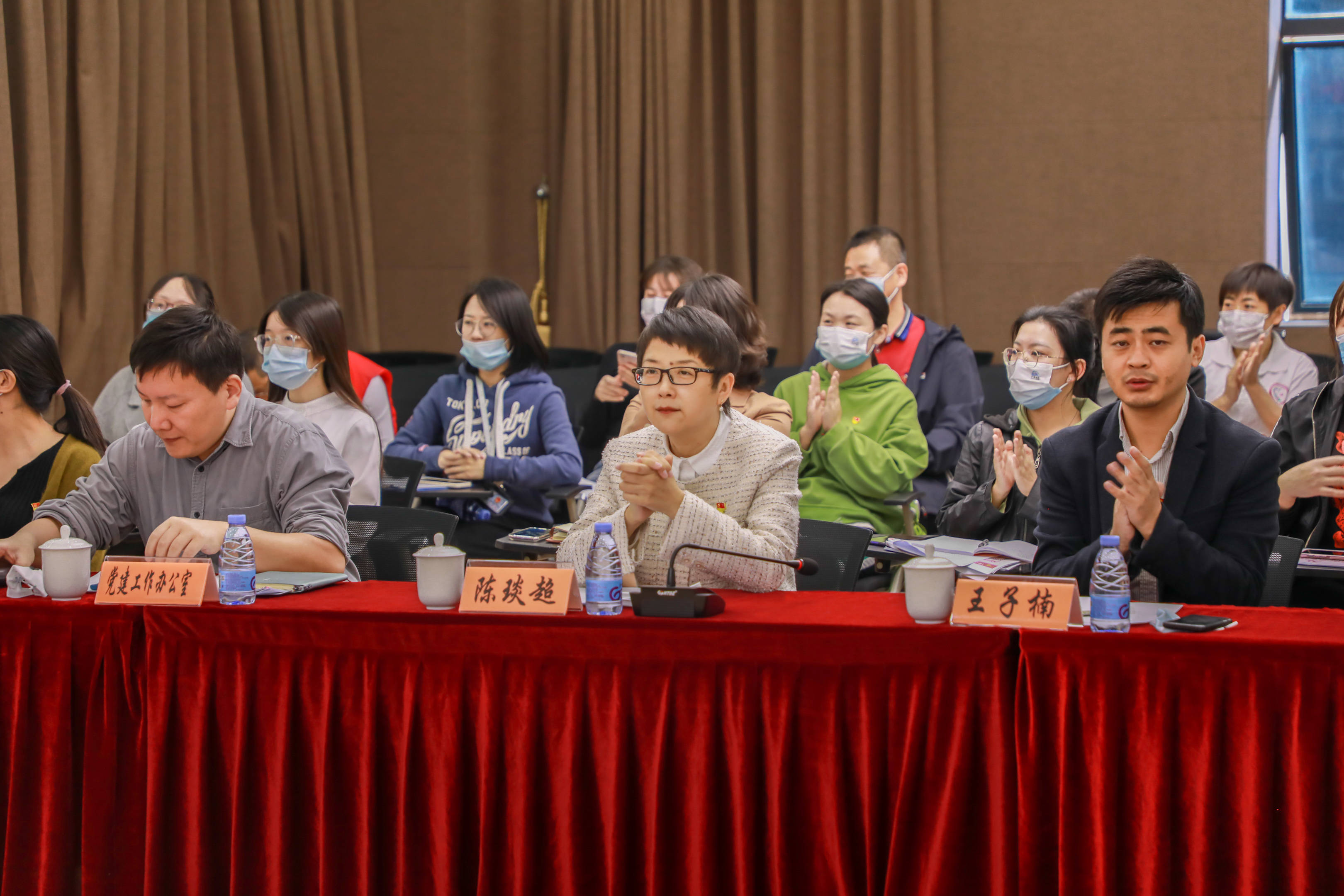 信心百倍迎验收招商街道召开小区共同体行动中期冲刺会