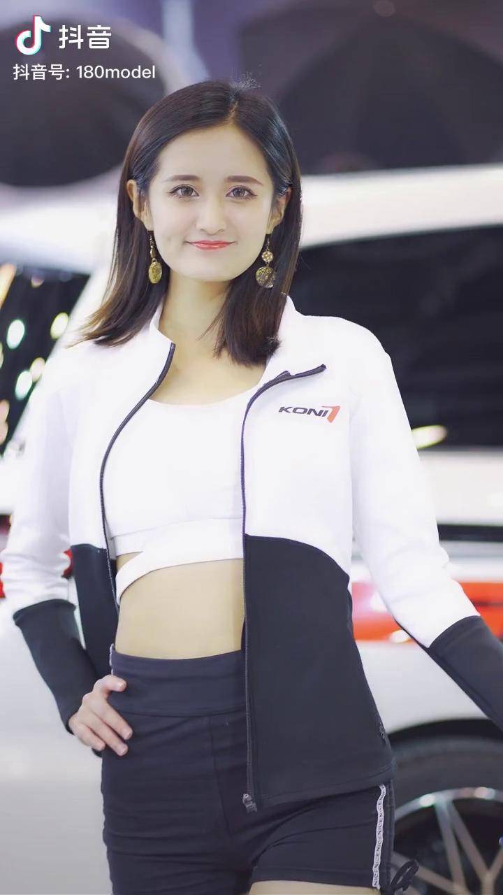 依诺本人车模秀车模小姐姐doudream创作者计划汽车人共创计划2021重庆