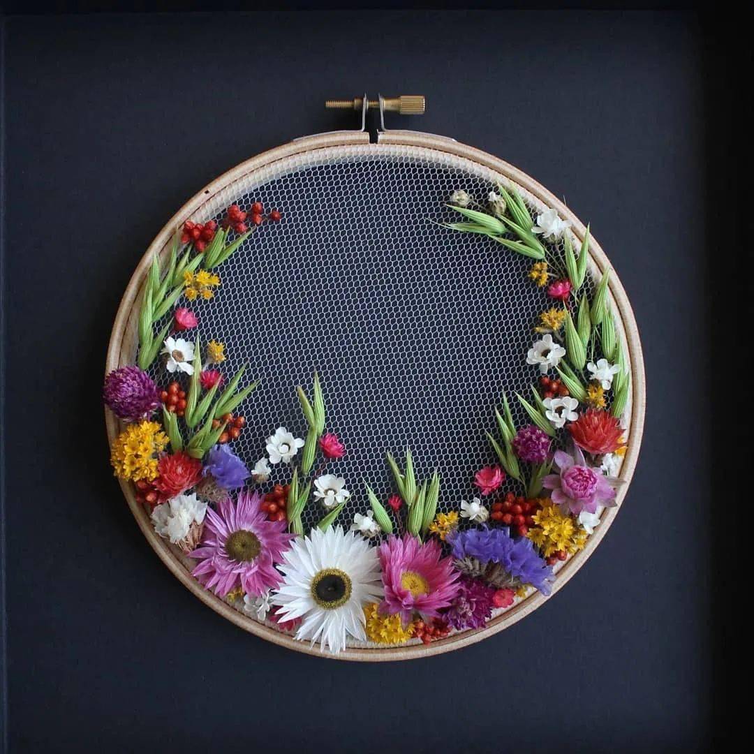令人着迷的花花世界英国手工艺术家olgaprinku用花朵穿针引线