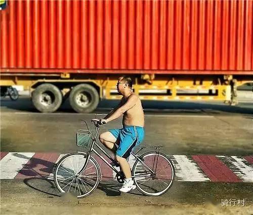 设备要单反何用？手机照样拍出自行车大片！