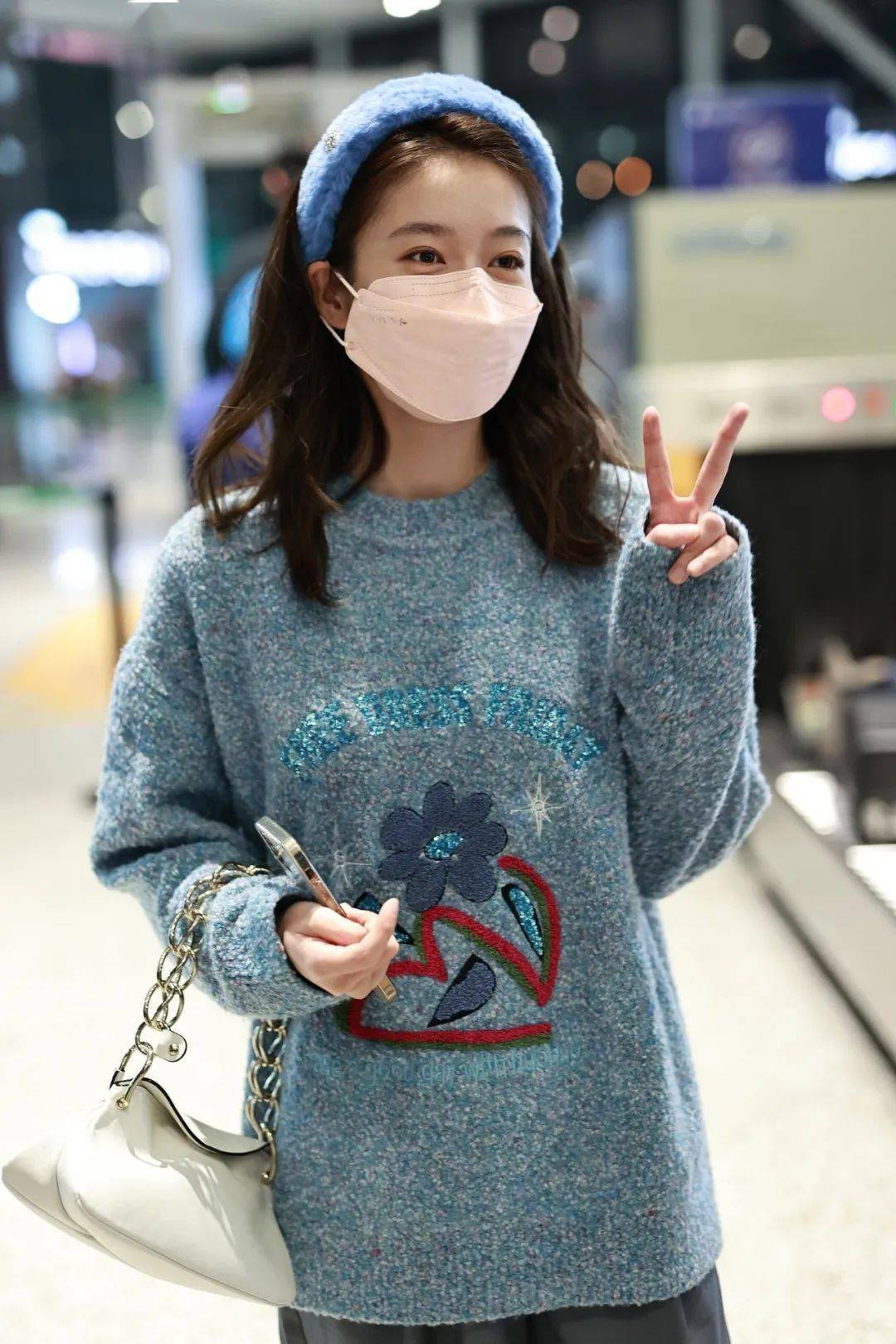 童趣 今年冬天的毛衣 选女明星这样好“彩”头的