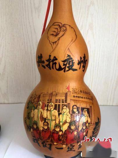 雕刻|以“艺”战“疫”宁夏非遗传承人创作烙画葫芦为战“疫” 加油
