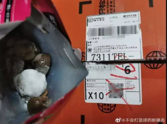 直播間|變質發霉、吃出蟲卵、致癌物超標…薇婭賣的網紅零食又出事！公司這樣回應