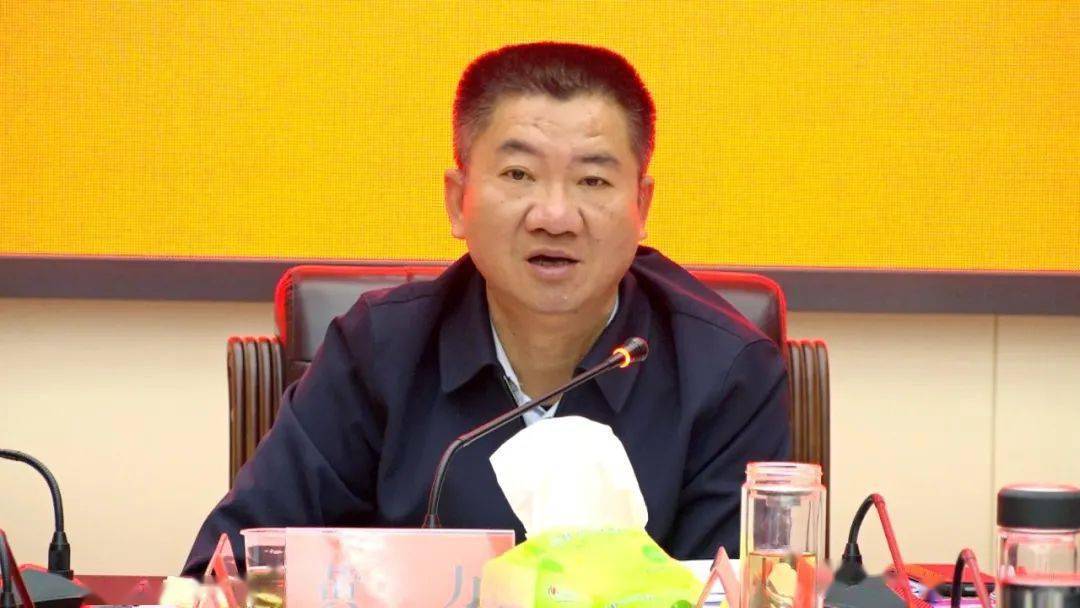 黄力主持召开安仁县第十七届人民政府第1次常务会议