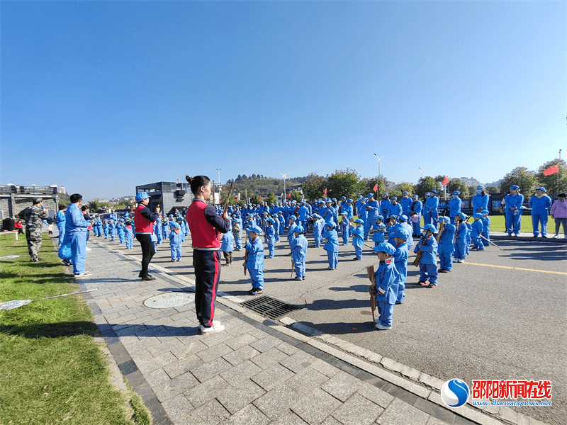 幼儿园|北塔区直属第二幼稚园开展“重走长征路”爱国主题亲子运动会