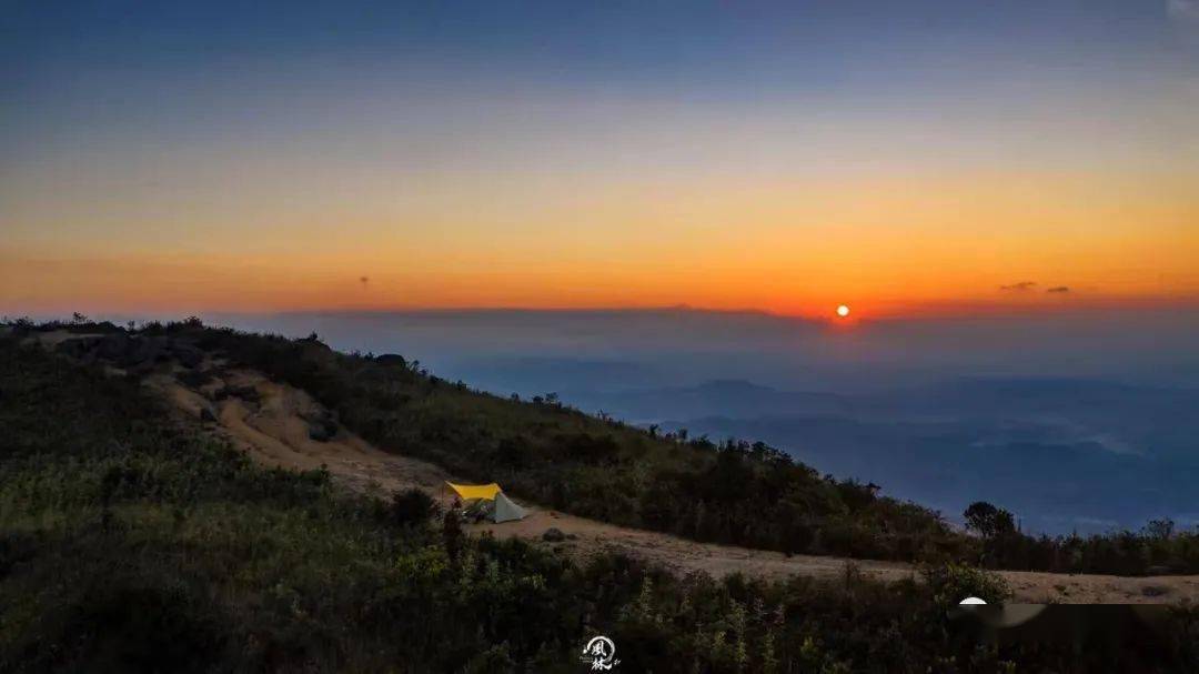 揭阳第一峰揭西李望嶂山看夕阳赏日出观云海