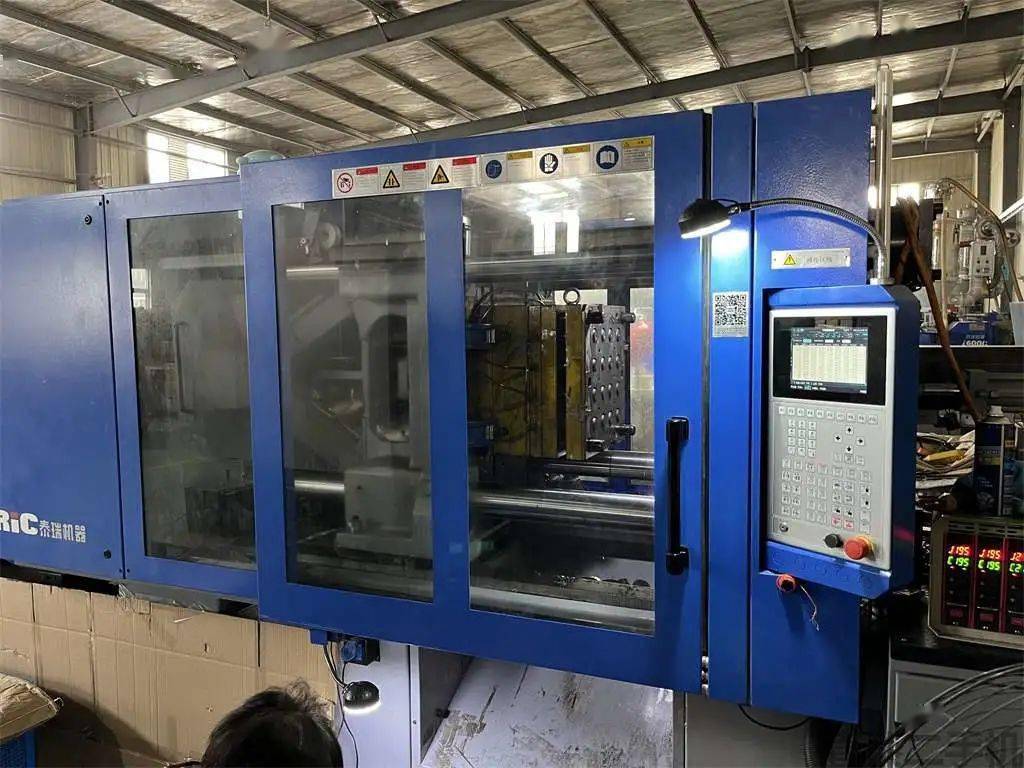 【二手注塑机转让】泰瑞250吨伺服注塑机,刚用一年,目前还在生产中,一