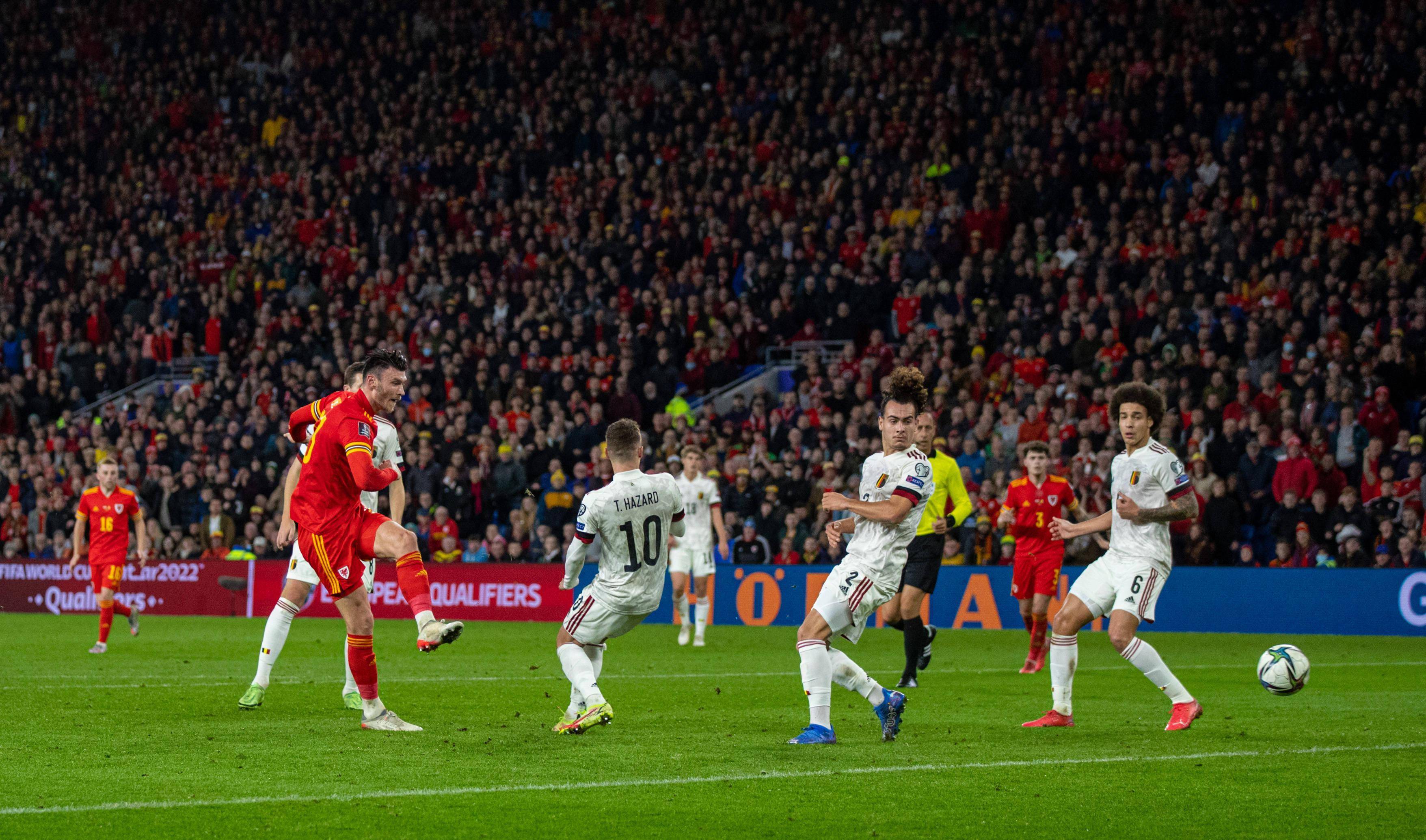 新华社照片,加的夫(英国),2021年11月17日 11月16日,威尔士队球员穆尔