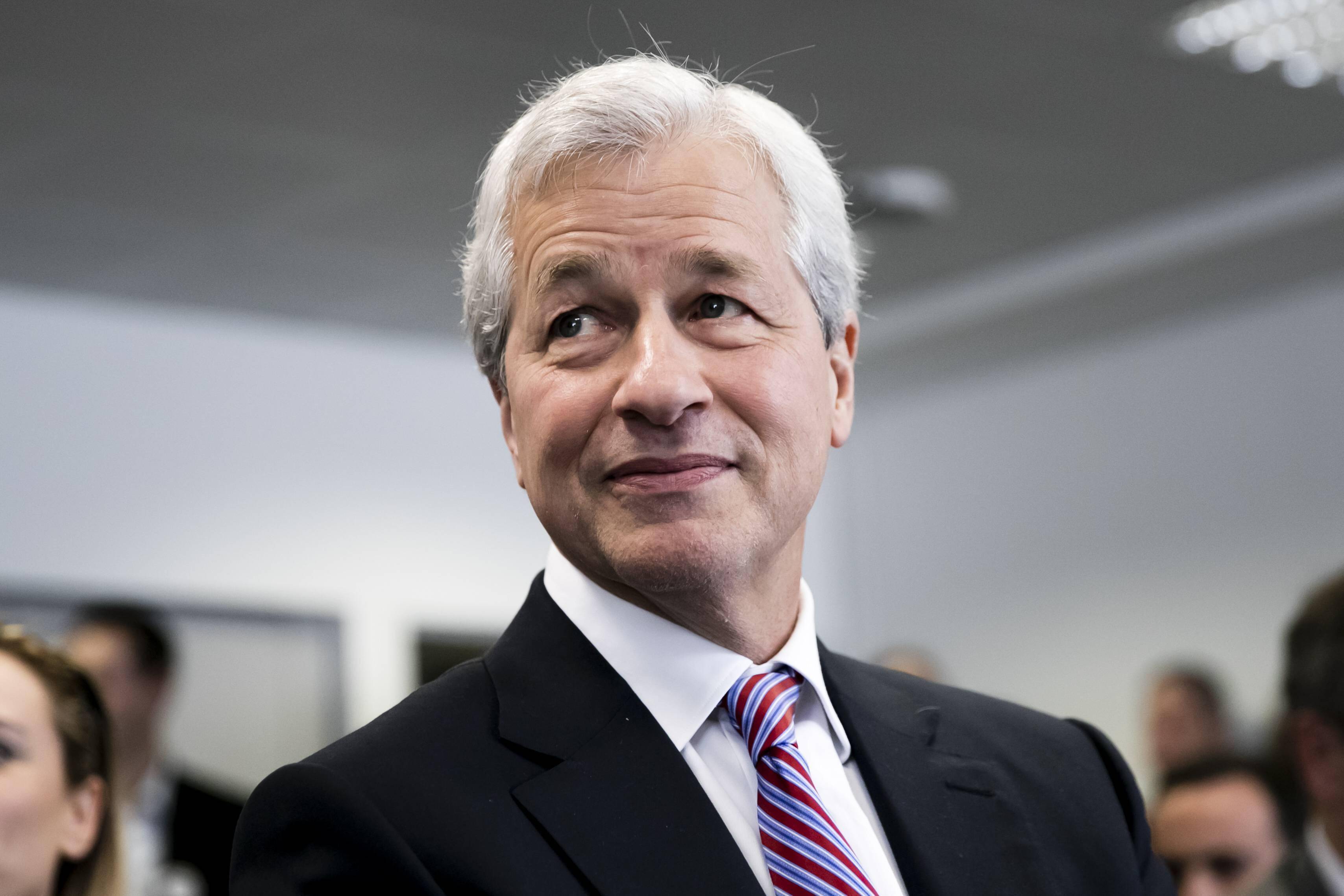 摩根大通ceo抵港免隔离,林郑月娥回应